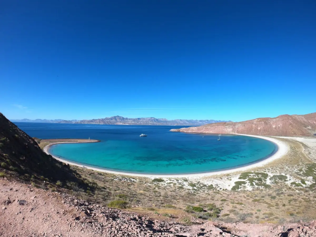 ¿Qué hacer en San Francisquito, el paraíso escondido de Baja California Sur?
