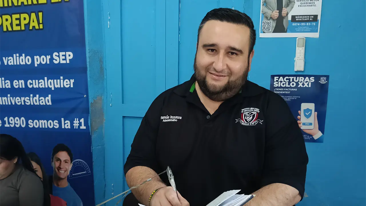 Ramón Inzunza ha dedicado once años de su vida a representar al Instituto de Prepa Abierta Siglo XXI en Navolato.