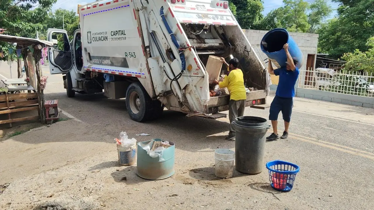 Trabajos de recolección de basura en Culiacán. Foto: Cortesía.