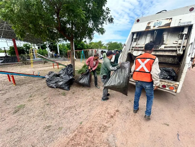 Aseo y Limpia se encarga del levantamiento de basura. Foto: Cortesía.