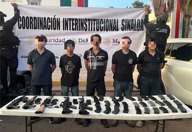 Operativo en Stanza Toscana en Culiacán deja cinco detenidos y arsenal decomisado