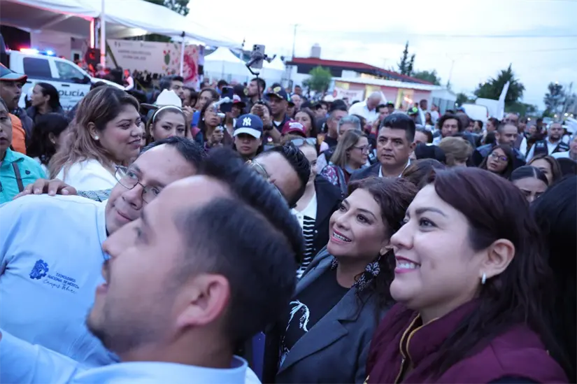 Clara Brugada lleva movilidad y bienestar a las periferias con inversión histórica en Tláhuac Clara Brugada lleva movilidad y bienestar a las periferias con inversión histórica en Tláhuac