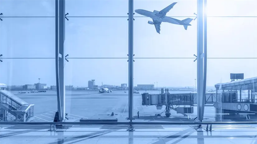 Las nuevas rutas aéreas de Los Cabos ha beneficiado la conectividad de la ciudad. Foto: Freepik. 