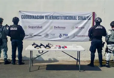 Cateo en penal de Aguaruto, Culiacán, aseguran armas, droga y celulares