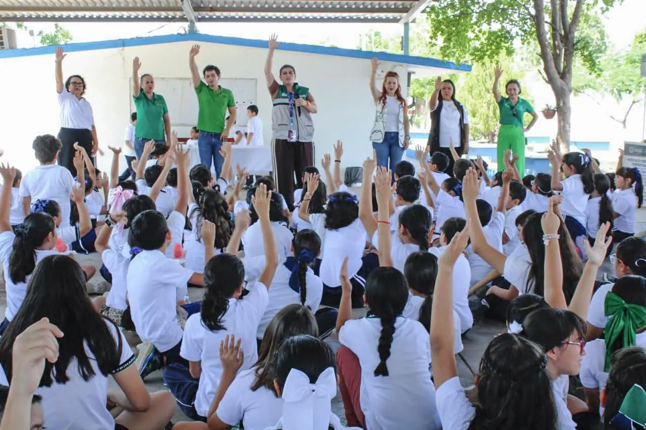 Risas, aprendizaje y convivencia en la Feria de Servicios para Niñas y Niños en la Primaria Insurgentes. Foto: Ayuntamiento de Culiacán