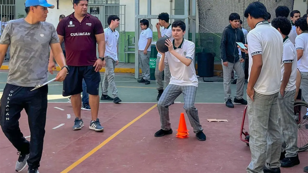 Jóvenes del COBAES 27 vivieron una experiencia de superación a través de la detección de talentos deportivos. Foto: IMDEC