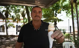 Cocos, nieves y raspados con historia. La vida de “Felipón” en la Catedral de Culiacán
