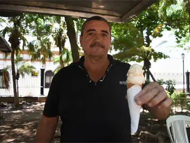 Cocos, nieves y raspados con historia. La vida de “Felipón” en la Catedral de Culiacán
