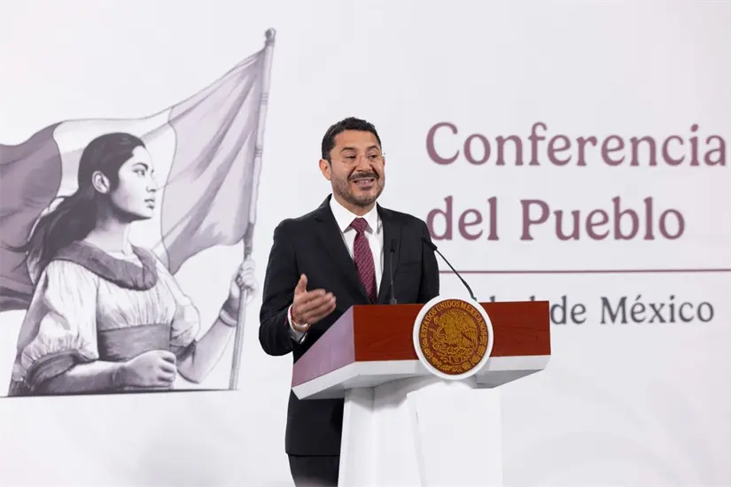 Martí Batres, director del ISSSTE 