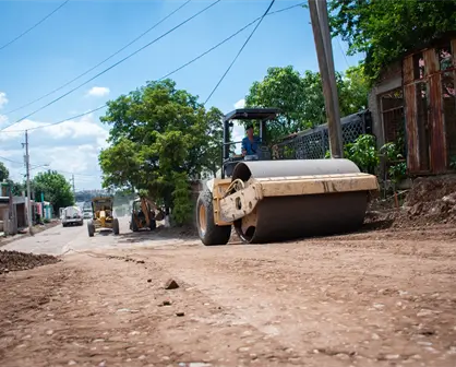 Pavimentación de la calle Juventino Rosas impulsa bienestar en la colonia Amado Nervo, Culiacán