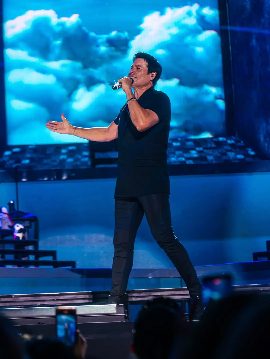Chayanne conquista Los Mochis con su música y recibe homenaje cultural en Sinaloa