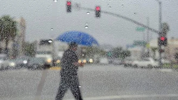 Domingo caluroso y con lluvias: así estará el clima en Baja California hoy