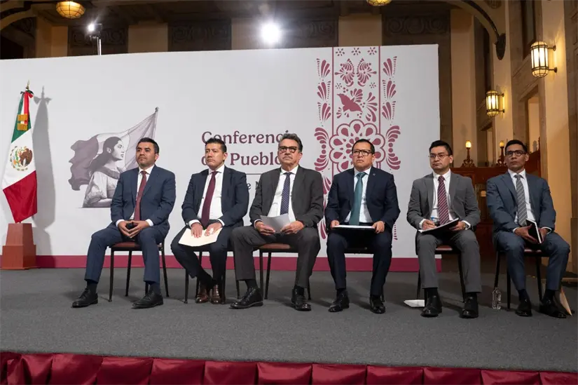 Funcionarios de Conagua durante La Mañanera de este miércoles.