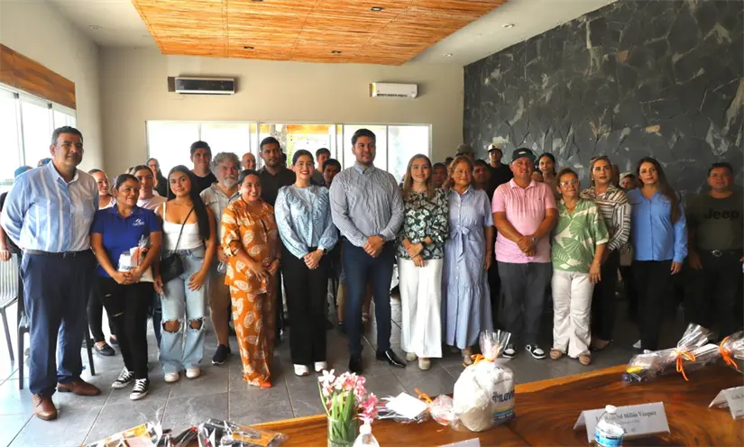 ICATSIN inicia capacitación a familias de Celestino Gasca. Foto: Cortesía.