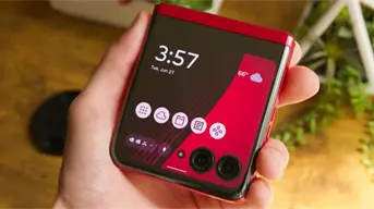 Moto Razr 60 Ultra: Elegancia, poder e innovación en tu mano