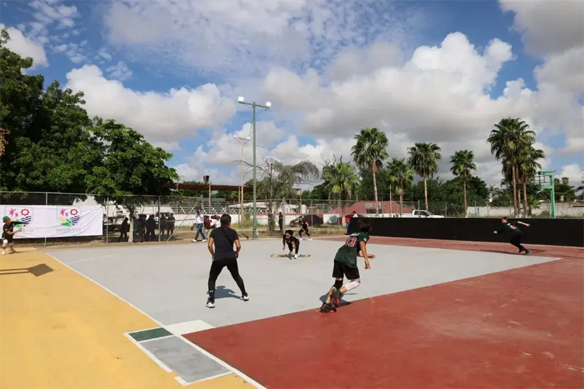 Niñas, niños y jóvenes participaron en la apertura, mostrando entusiasmo por esta nueva disciplina.