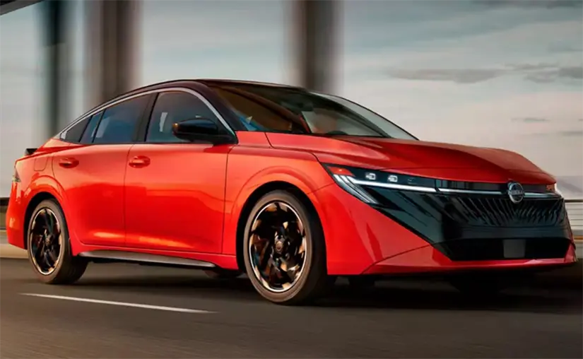 El Sentra 2026 llega con un diseño renovado que le da un aspecto más deportivo. Foto: Nissan