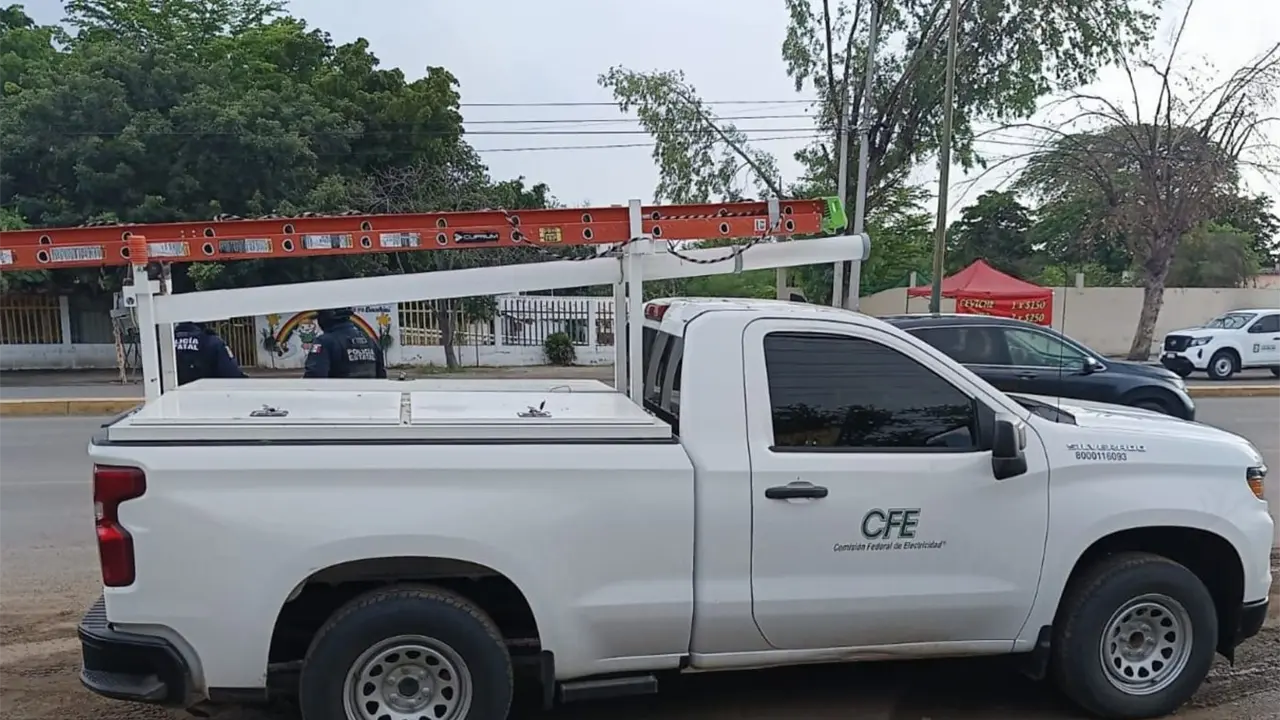 Policía Estatal y Fuerzas Armadas localizan dos vehículos robados en Culiacán