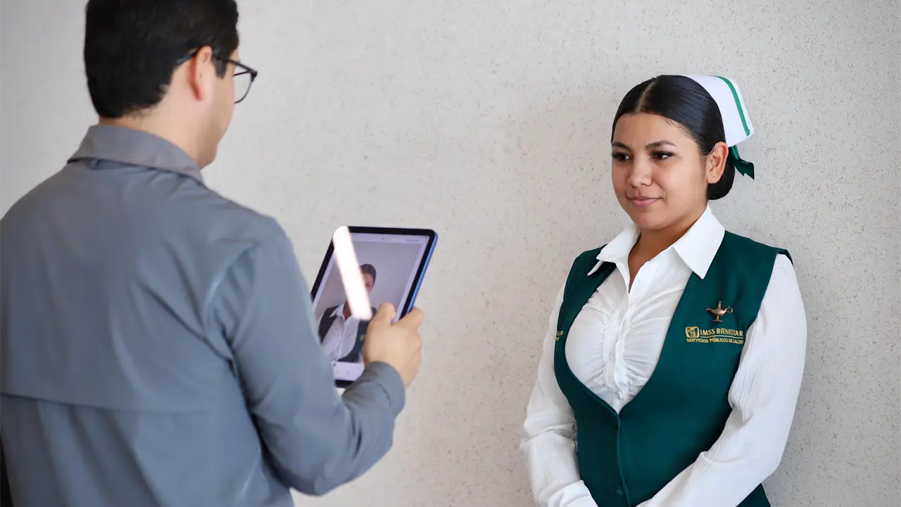 Hospital General IMSS-Bienestar Culiacán inicia credencialización de su personal de salud.