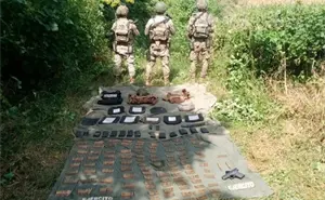 Impactante hallazgo en Sinaloa: armas y equipo táctico escondidos en zona rural de Culiacán
