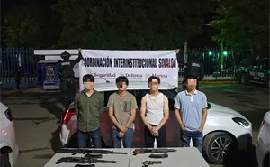 Detienen en la colonia Pedregal del Humaya en Culiacán a cuatro hombres con camionetas robadas y armamento