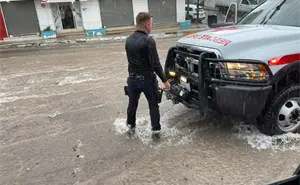 Llueve lindo y bonito en Culiacán, autoridades piden tomar precauciones
