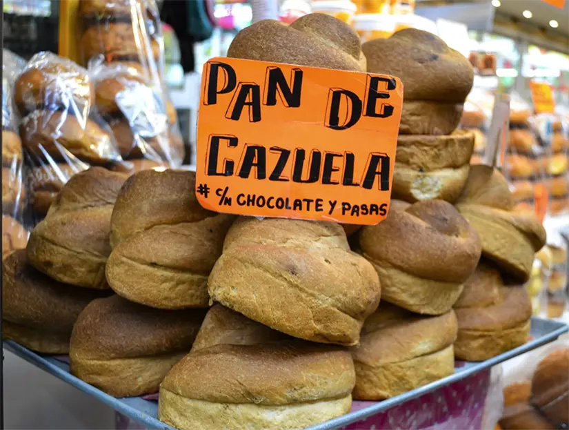 Pan de cazuela en el Mercado Tlacolula en Oaxaca. Foto: cortesía.