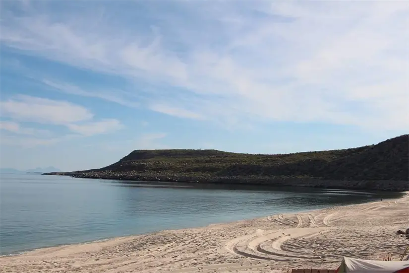 Disfruta de un momento de relajación en Isla San Francisquito. Foto: BeachSearcher.
