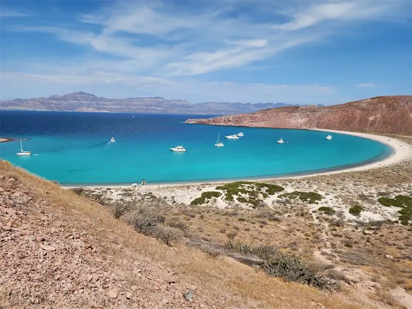 De esta manera podrás llegar hasta la Isla de San Francisquito. Foto: Mindtrip.