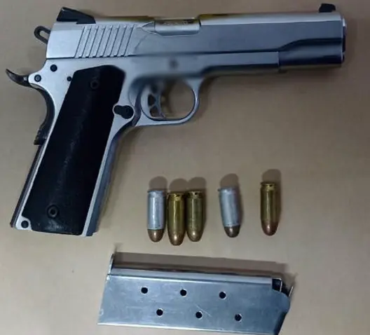 Una de las armas aseguradas en el operativo. Foto: SSPC