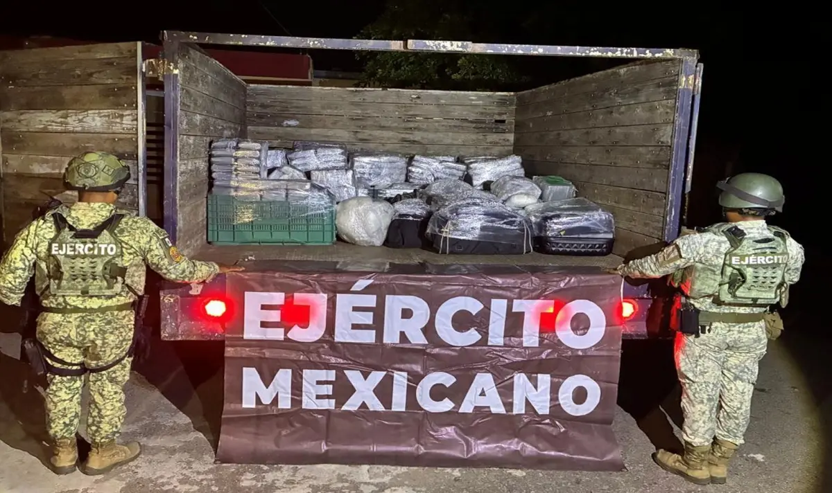 Más de 1.3 toneladas de sustancia no identificada fueron aseguradas en el hecho. Foto: SSPC