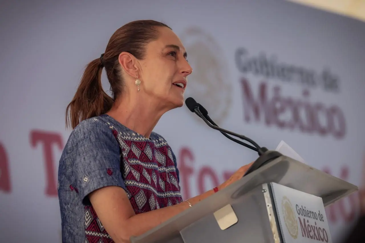La Presidenta Claudia Sheinbaum durante su visita a Mazatlán, donde anunció el respaldo financiero al sector ganadero.