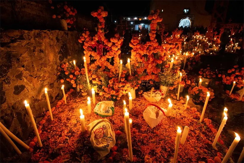 Visita a cementerios en el Día de Muertos. Foto: cortesía.