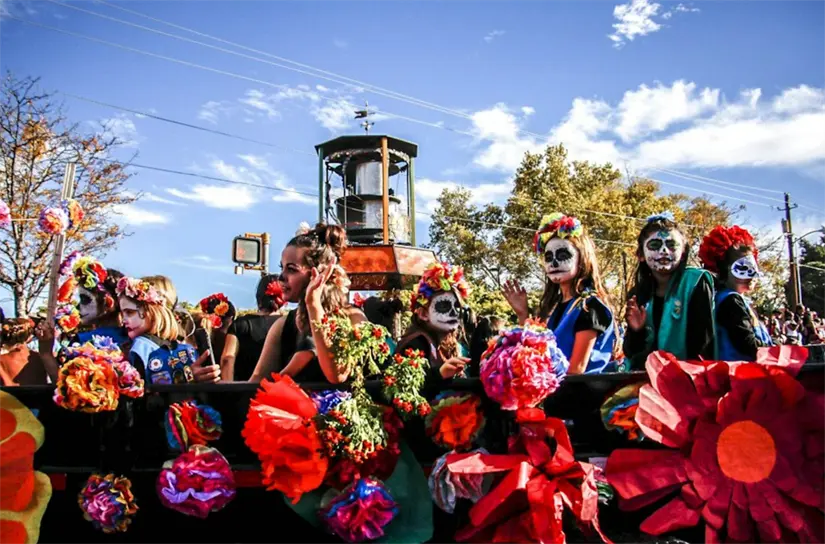 Muertos y Marigolds Parade en Estados Unidos. Foto: cortesía.