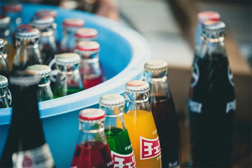Los refrescos light suelen contener edulcorantes sintéticos, que representan riesgos para la salud. Foto: Pixabay