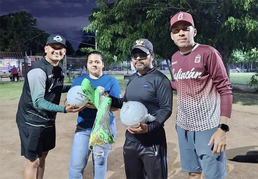 Deporte y esperanza: niños y jóvenes de la colonia Buenos Aires disfrutan nuevo apoyo para practicar voleibol. Foto: IMDEC