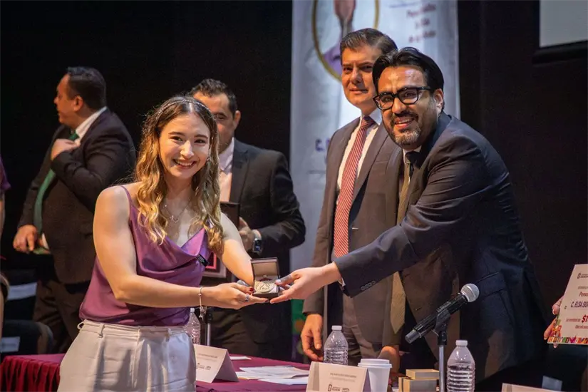 Elsa Susei Koyama Tamayo, galardonada con el Premio Coltzin 2025, inspira con su perseverancia y pasión por el deporte. Foto: Ayuntamiento de Culiacán