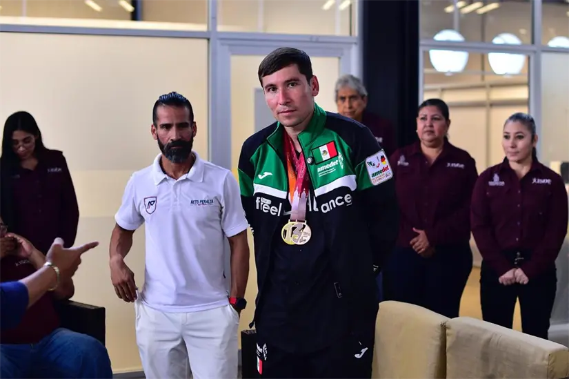 Con fuerza y fe, Javier Armenta transformó su lucha en triunfo en Alemania. Foto: Cortesía