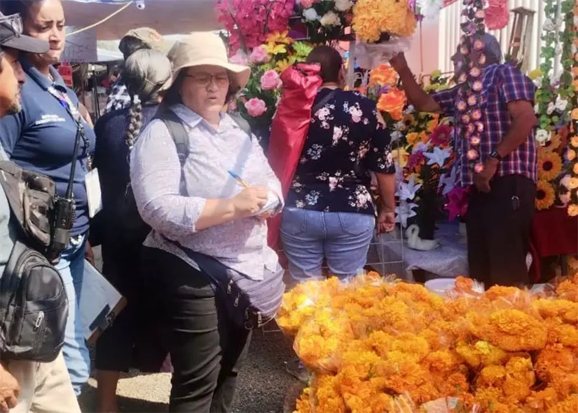 Más de 900 puestos habrá en el Tianguis de Muertitos 2025 en Aguascalientes. Foto: Cortesía