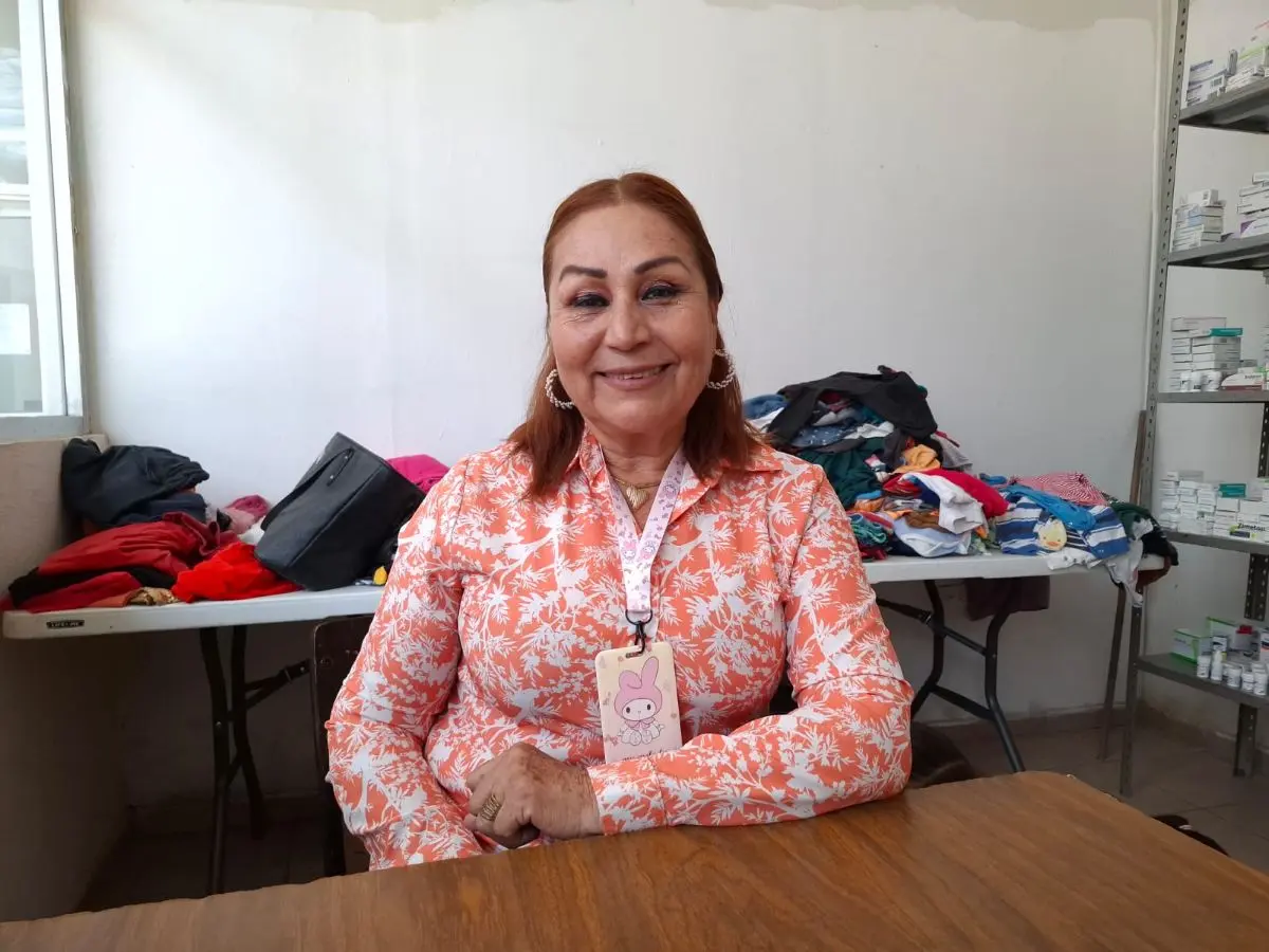 Matilde Bojórquez Gámez, gestora social de Villa Juárez, en su oficina de atención a grupos vulnerables.