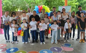 Niños y niñas en la colonia 22 de Diciembre en Culiacán inspiran paz y felicidad con ukelele, cuentos y un arte lleno de magia e ilusión