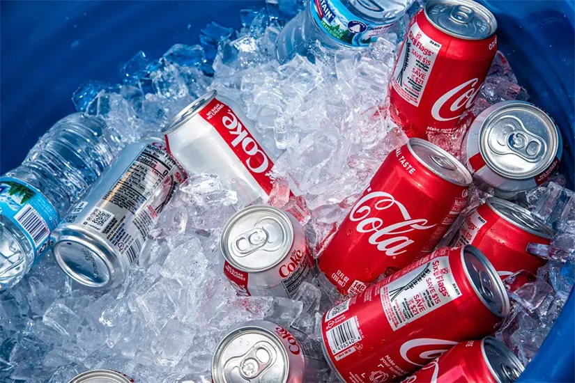 Estas bebidas suelen asociarse a enfermedades renales, hipertensión, diabetes y más. Foto: Pixabay
