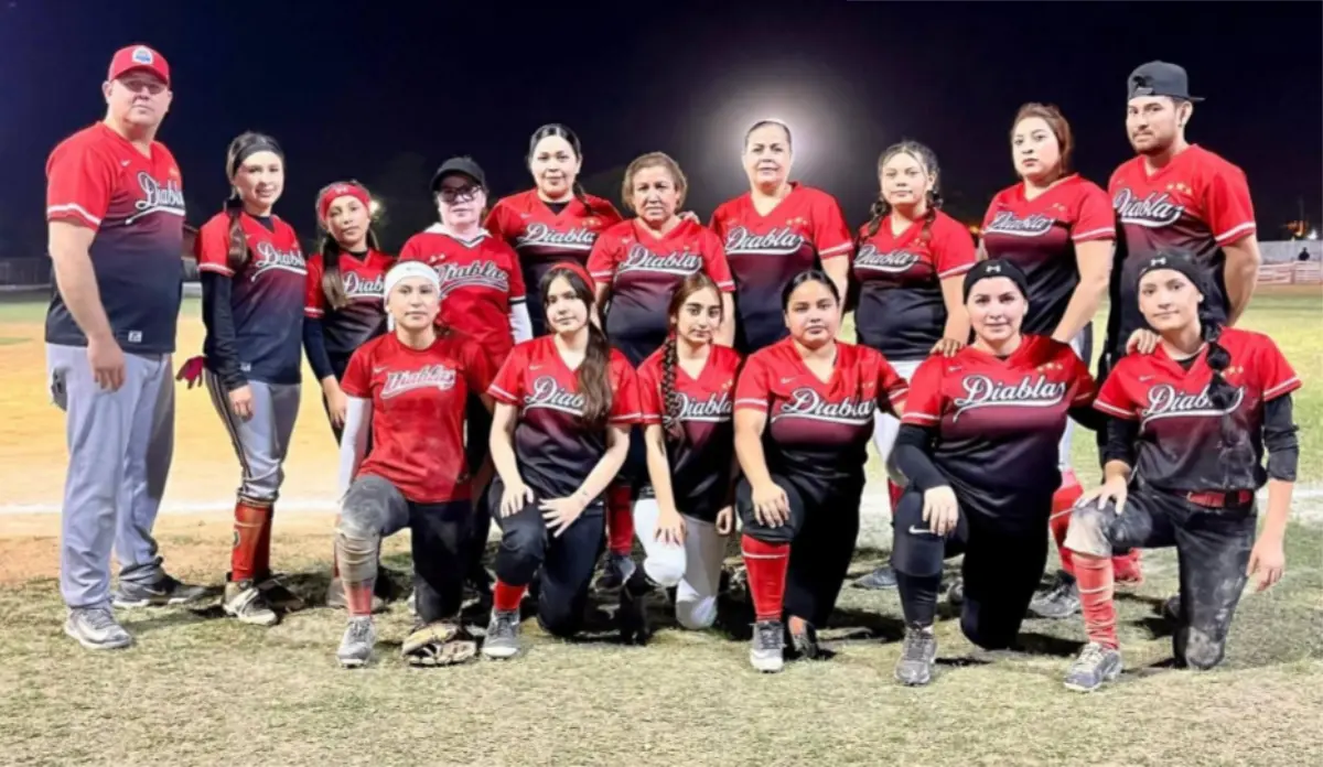 Equipo de Softball femenil Diablas de Navolato. Foto: Cortesía