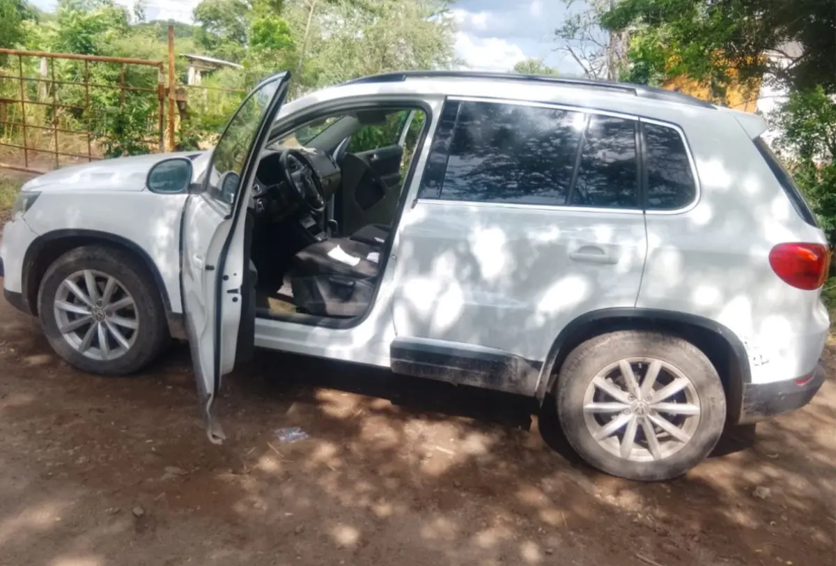 La colonia Grecia y el poblado de Tacuichamona fueron escenario de operativos exitosos que resultaron en la recuperación de vehículos robados.