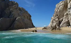 ¿Cómo llego a la Playa de los Amantes?