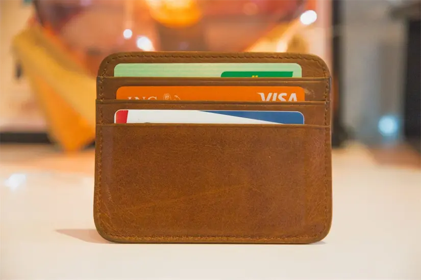 El SAT y bancos como BBVA y Banamex vigilan inconsistencias en tarjetas de crédito