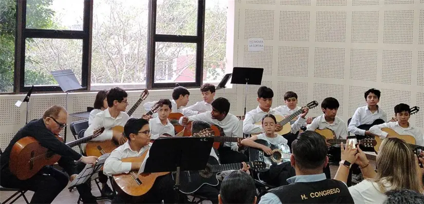En la Escuela Superior de Artes José Limón los estudiantes tienen la oportunidad de desarrollar su talento.