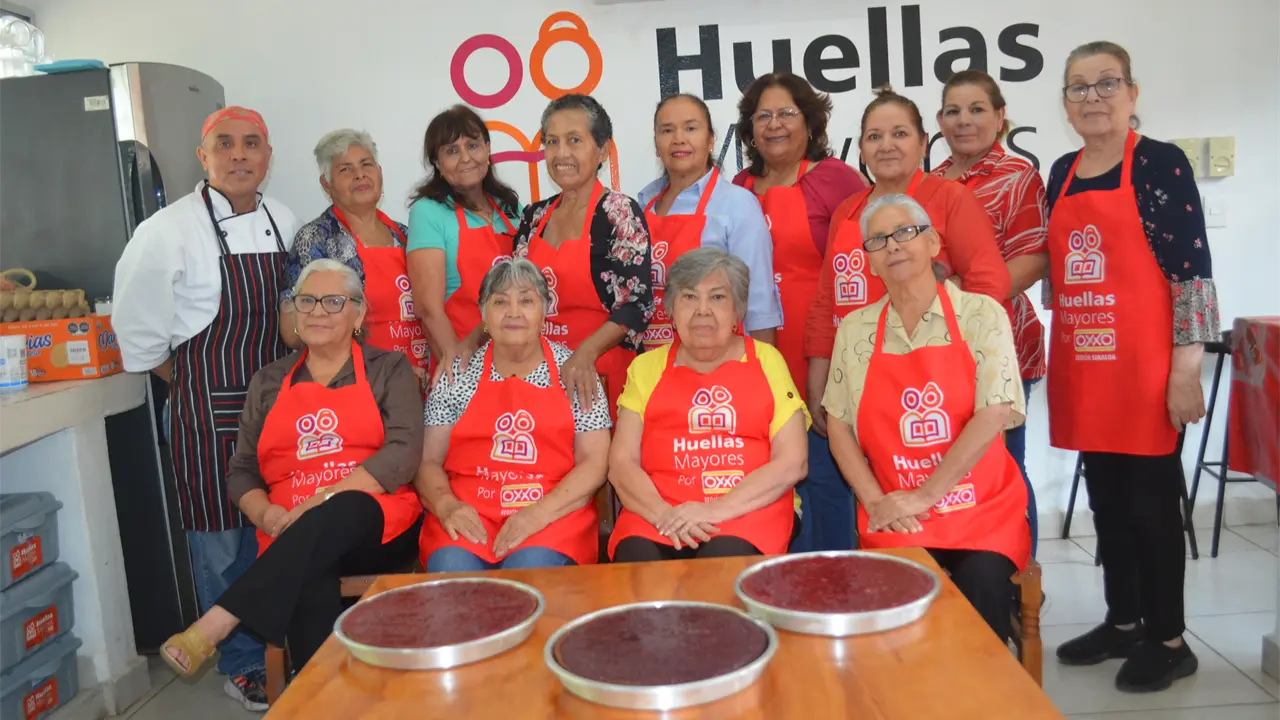 El programa Huellas Mayores por OXXO, impulsa la rehabilitación de espacios y la activación de aulas para brindar herramientas y conocimientos a personas de más de 55 años. Foto: Juan Madrigal