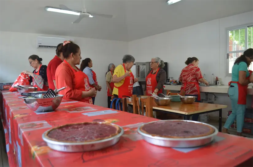 Repostería y aprendizaje transforman vidas de adultos mayores. Foto: Juan Madrigal