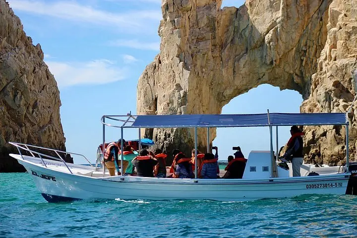 Para llegar a Playa de los Amantes debes tomar un transporte acuático. Foto: Tripadvisor. 